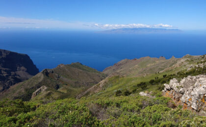 Die besten Wanderrouten auf Teneriffa: Von Vulkanen bis Küstenpfaden