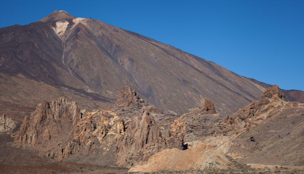 Entdecke Teneriffas Wanderparadies! Vielfältige Routen, atemberaubende Landschaften und kulturelle Highlights erwarten Dich auf der größten Kanareninsel