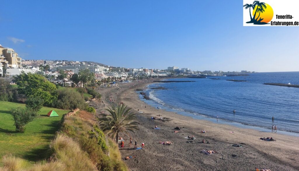 Die besten Strände von Costa Adeje - Ein Paradies für Urlauber 9 Teneriffa - Playa de Fanabe. Zu sehen ist der Strand und blauem Wasser